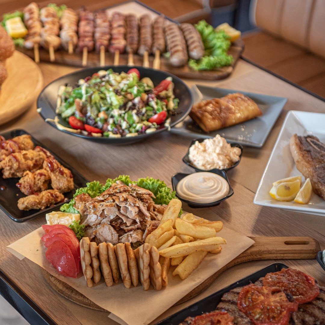 Assorted grills - To Afthentiko of Elefsina